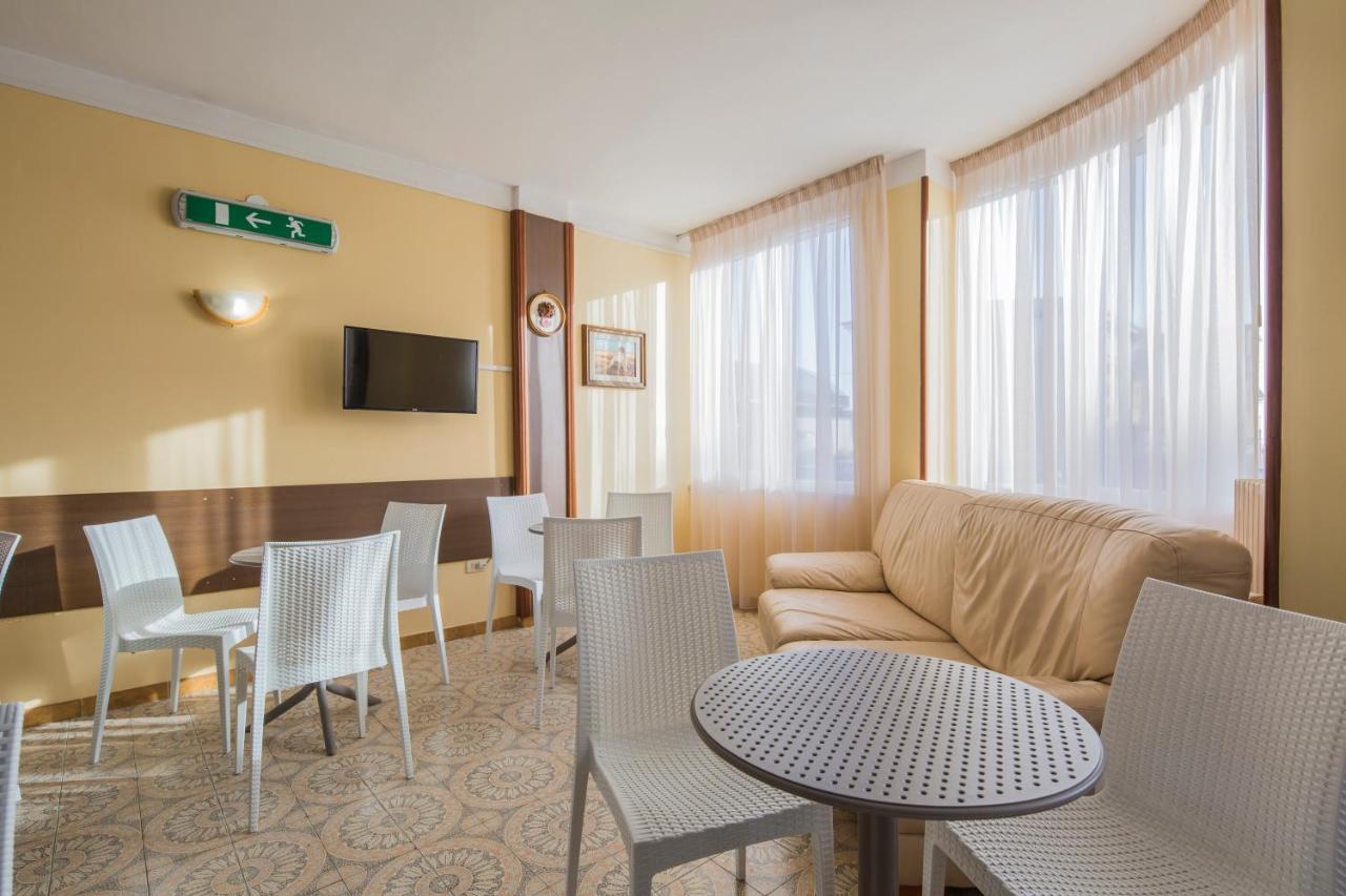 Hotel Rosy Battipaglia Esterno foto