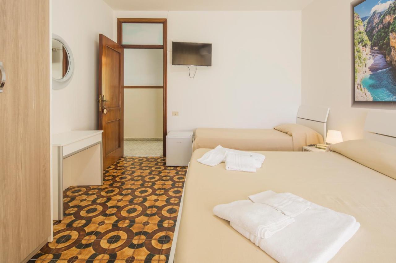 Hotel Rosy Battipaglia Esterno foto