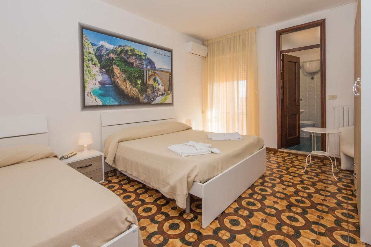 Hotel Rosy Battipaglia Esterno foto