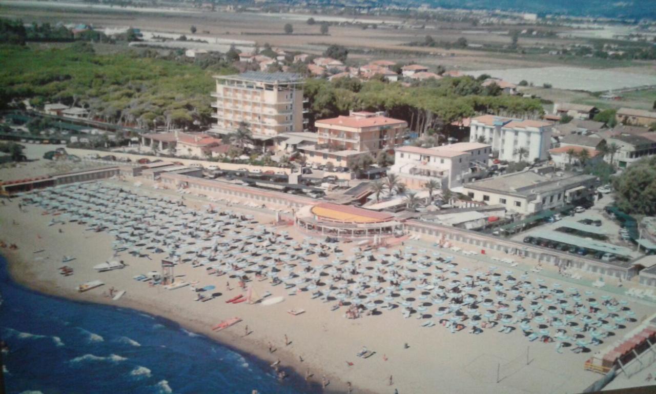 Hotel Rosy Battipaglia Esterno foto