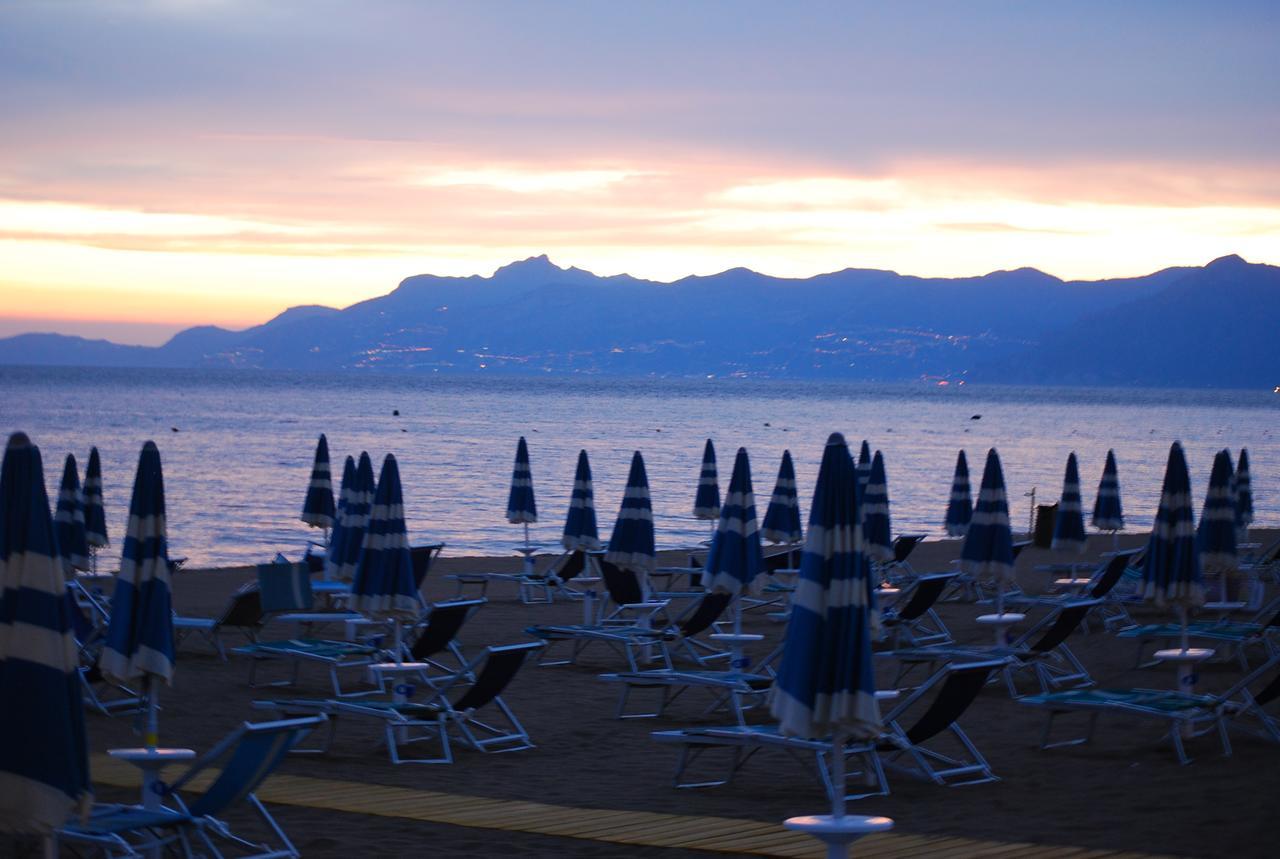 Hotel Rosy Battipaglia Esterno foto