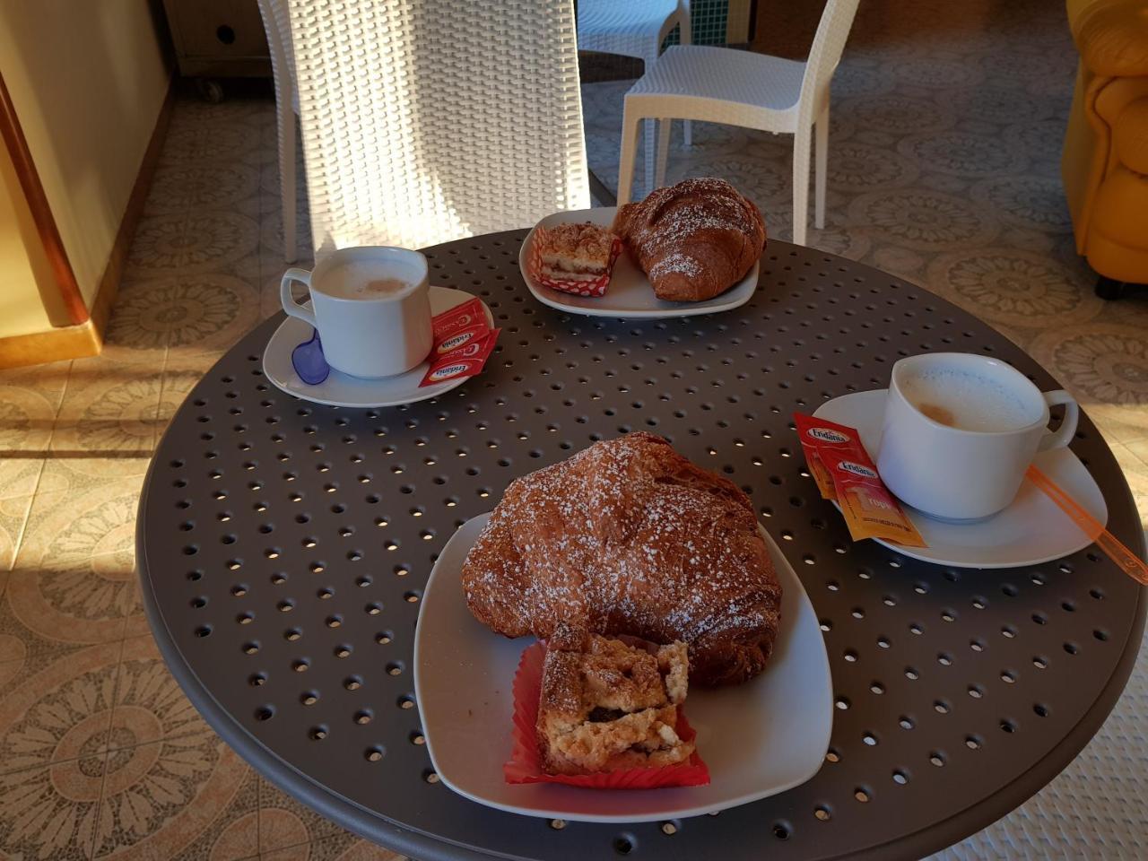 Hotel Rosy Battipaglia Esterno foto
