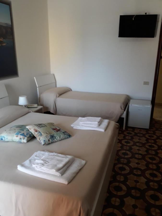 Hotel Rosy Battipaglia Esterno foto
